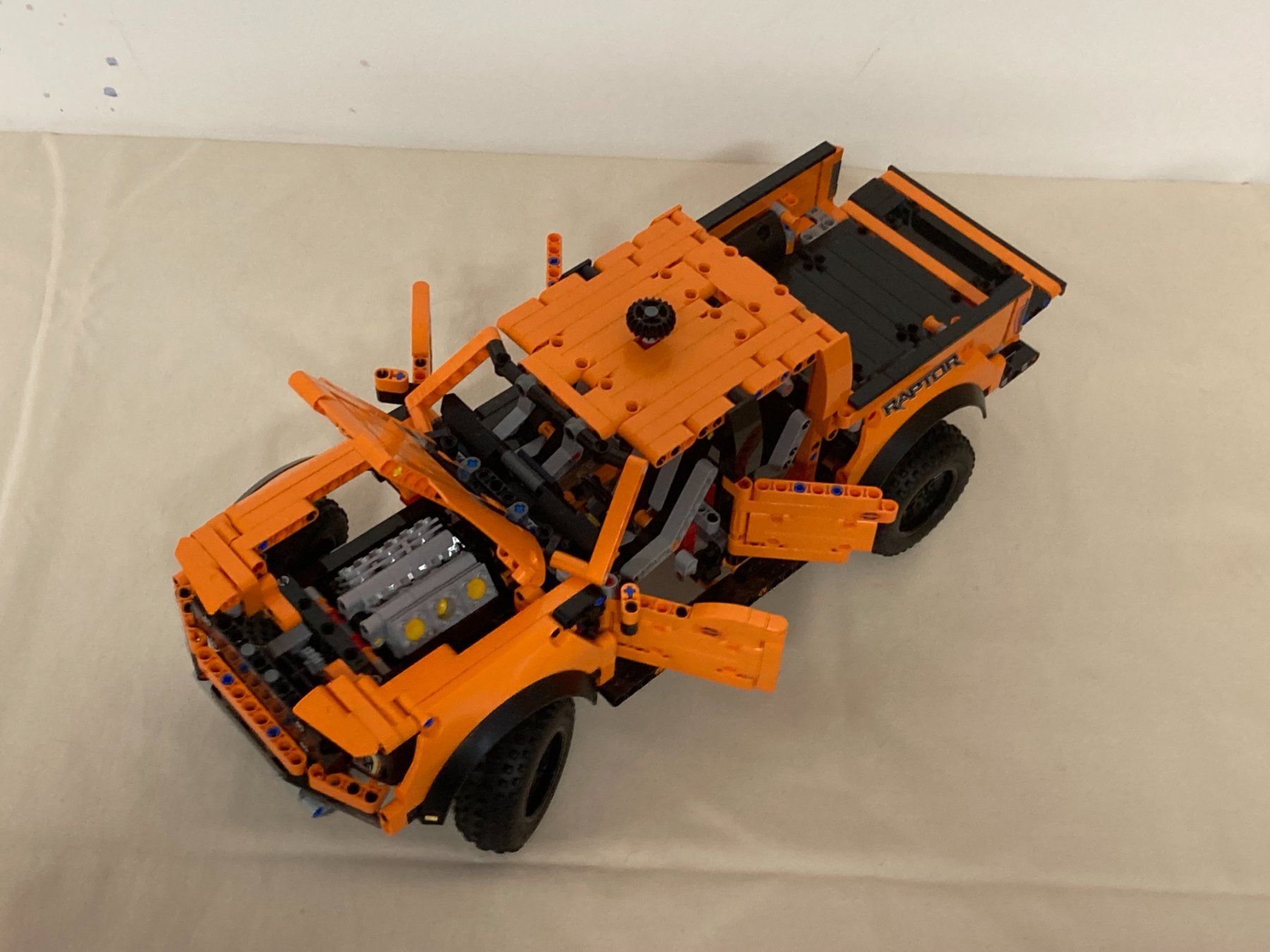Technics Kit di costruzioni: Lego Technic - 42126 Ford Raptor – Usato da Reinach BL venduto da Loma8 1