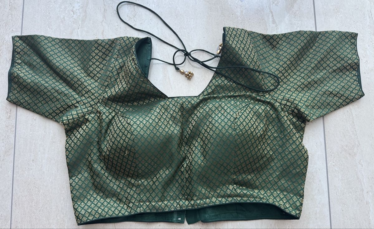 Vestiti: Indischer Sari mit Bluse dunkelgrün – Nuovo (secondo la descrizione) da Wichtrach venduto da Alyasahana 3