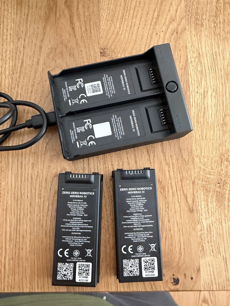 Sonstiges Zubehör: Ladegerät Hover X1 mit zwei Batterien  – Gebraucht aus Lungern von Snowmarco1 1