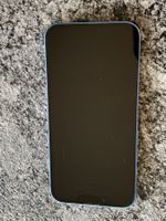 Apple iPhone 13 blue 128 GB gebraucht mit Ladestation