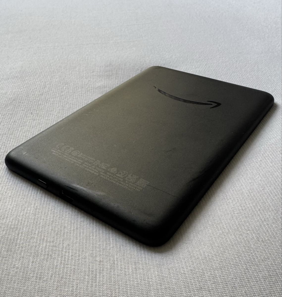 Amazon Tablettes PC: E-Reader Amazon Kindle Basic schwarz, ohne Werbung, 16GB – D'occasion à Cham par valeria.x 3