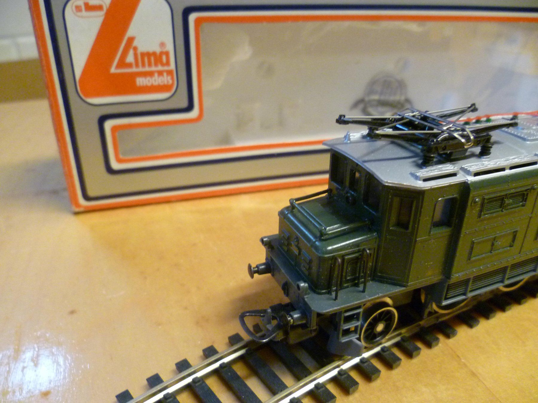 Lima Modellini di ferrovie: SBB Ae 3/6 l Lok H0 DC – Usato da Rickenbach BL venduto da umro11 2