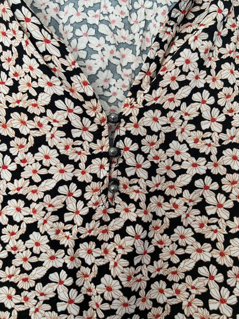 C&A Camicette: Bluse Blumenmuster C&A 48 neu 100% Viscose – Nuovo (secondo la descrizione) da Luzern venduto da waterfront1 1