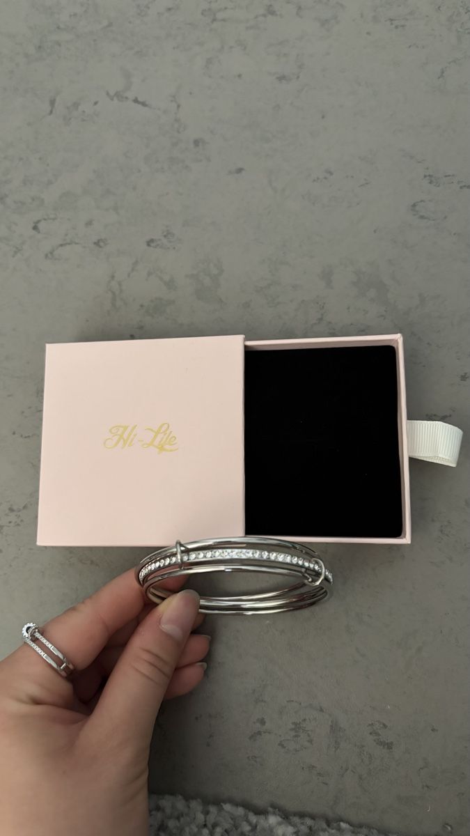 Bracciali & Braccialetti: Armreif Silber – Nuovo e nell'imballaggio originale da Unterstammheim venduto da elw_wg5y