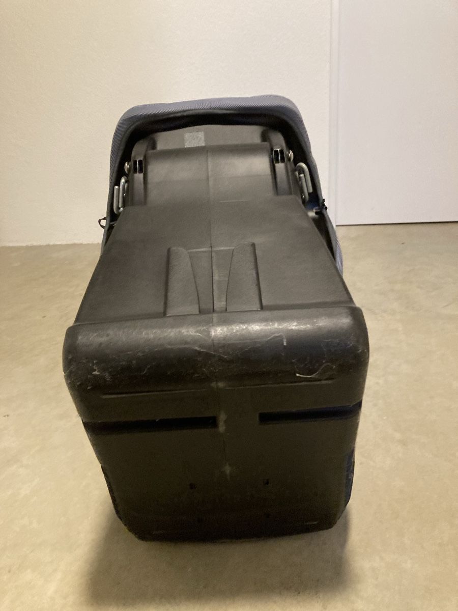 Chicco Seggiolini per auto: Kindersitz Chicco – Usato da Rickenbach LU venduto da tower17 4