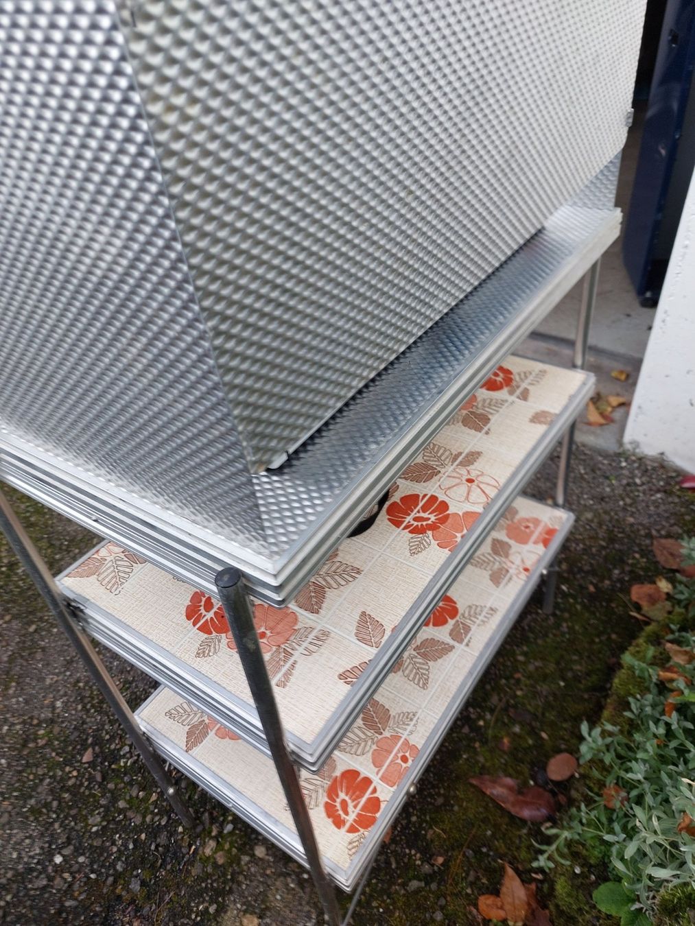 Elettrodomestici da cucina: Rechaud Camping Küche Gasrechaud mit Windschutz – Usato da Kriens venduto da Allerhand5 5