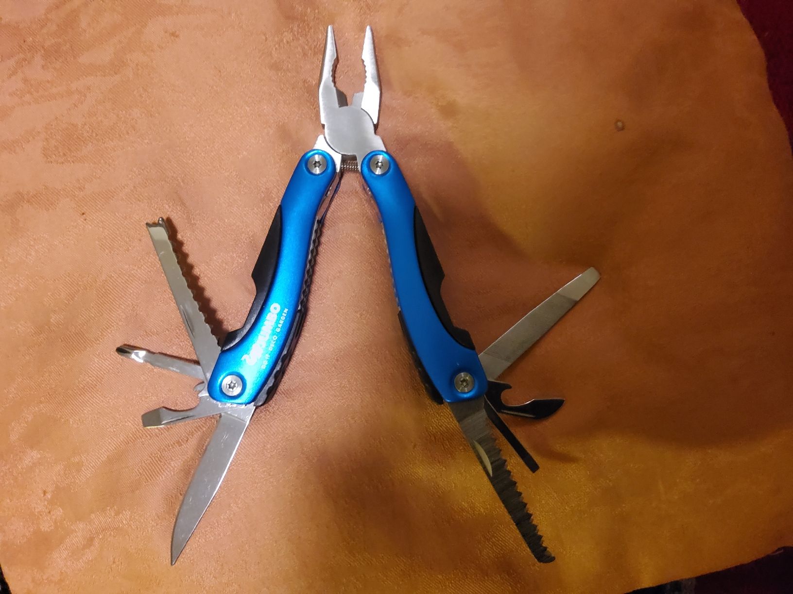 Tutti gli attrezzi: Jumbo Multitool blau mit Etui - Top Zustand! – Nuovo (secondo la descrizione) da Basel venduto da rol_rmg6 1
