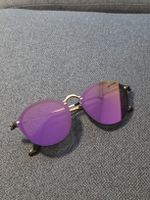 Sonnenbrille mut violetten glas