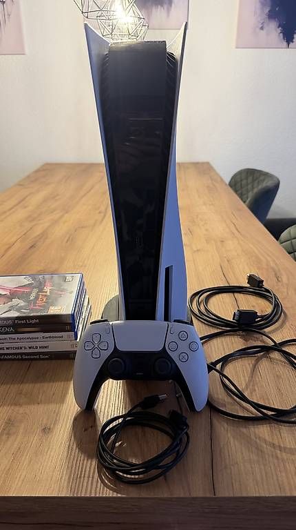 Consoles: Ps5 Disc Version + 1 Controller + 10 Spiele – D'occasion à Emmenbrücke par FloMare