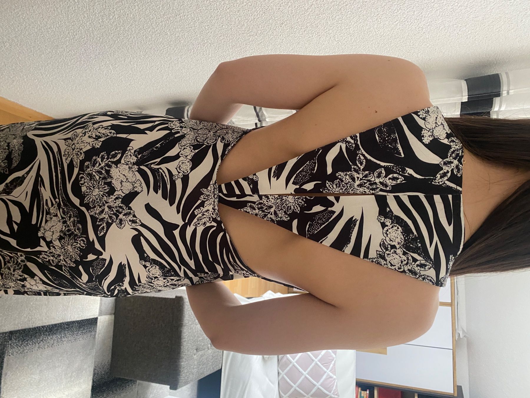 Vestiti: Kleid neu S-M – Nuovo (secondo la descrizione) da Liestal venduto da Goldart 3