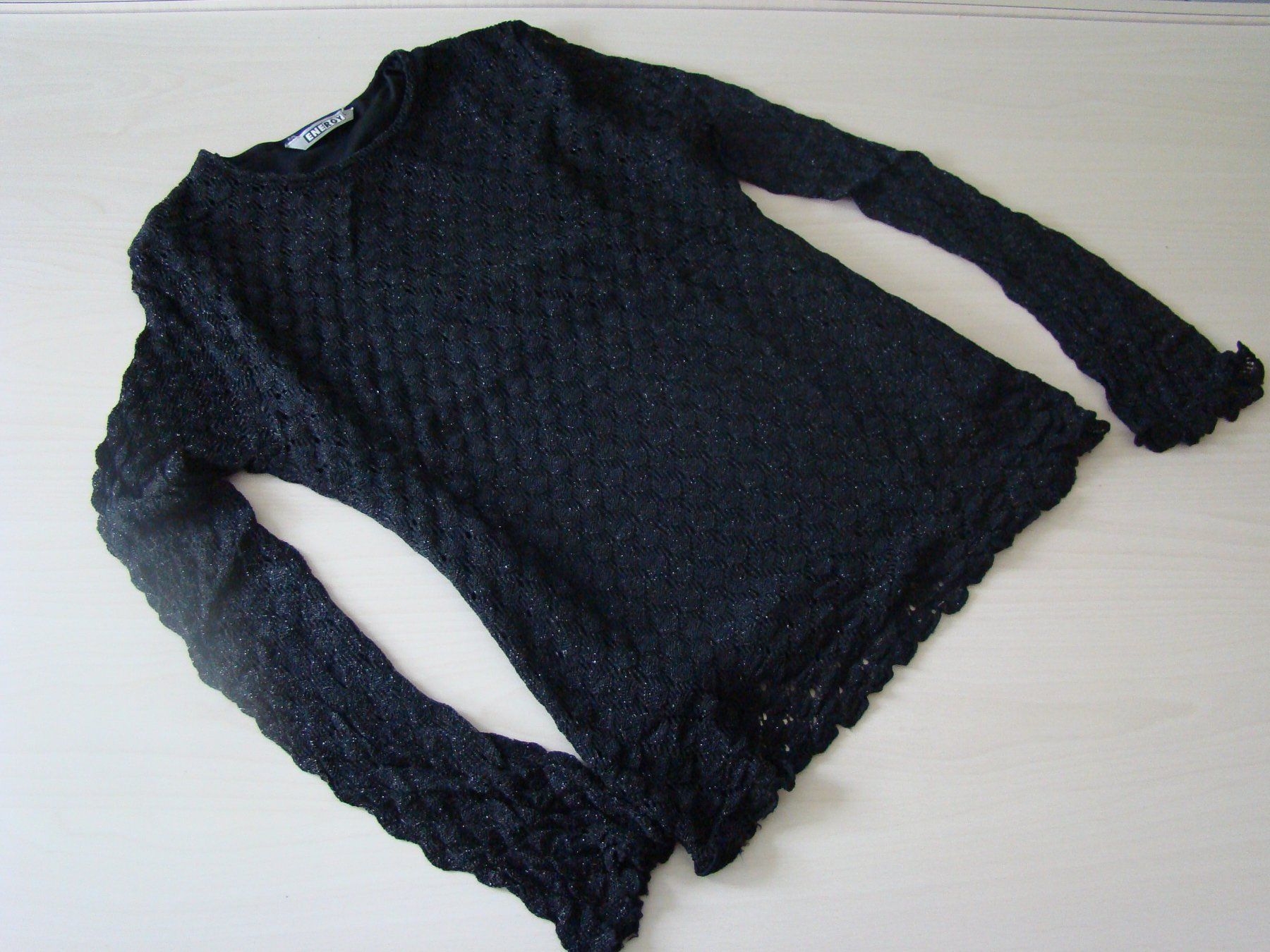 Maglioni & Felpe: Schwarzes, elegantes Oberteil, Pullover mit Spitze, Grösse L – Usato da Malters venduto da burzi