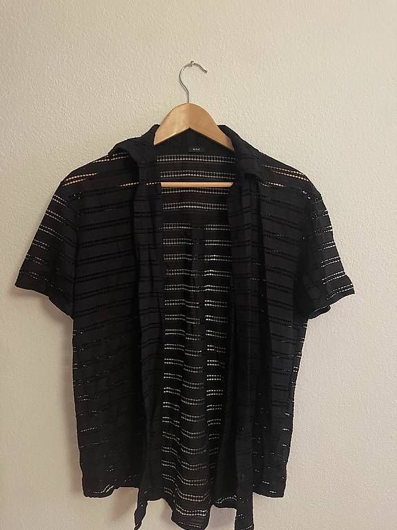 Camicette: Chemise NOO – Usato da Neuchâtel venduto da Estonia17