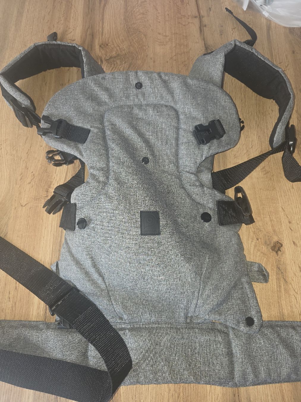Marsupi portabebè: Premaman Baby Carrier – Usato da Grenchen venduto da Dateix