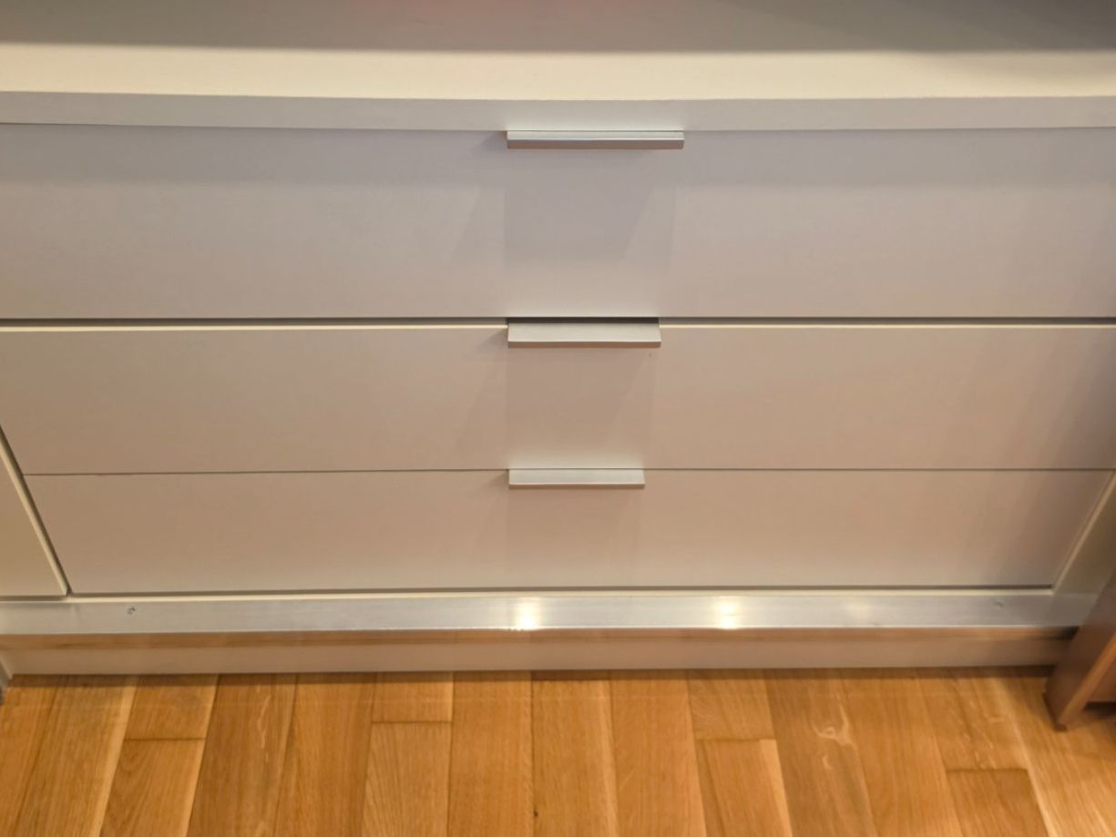 Pfister Schränke: Kleiderschrank Möbel Pfister – Gebraucht aus Cham von Smario6 2