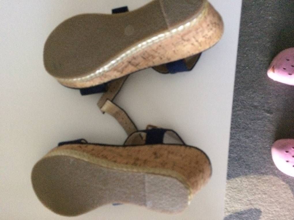 Scarpe da donna: Scarpa estiva donna mai indossata!!!!! – Usato da Lugano venduto da los_wnc8 2