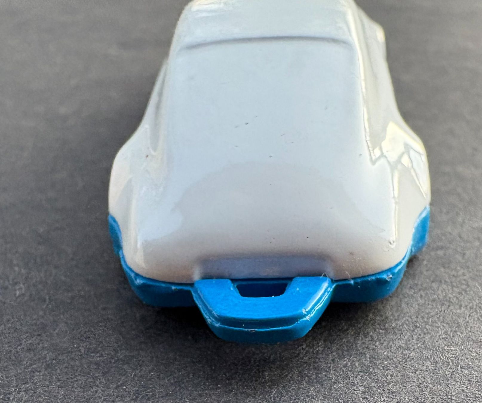 Hot Wheels Modellini d'auto: HOT WHEELS PORSCHE 911 CARRERA – Usato da Ostermundigen venduto da crazy-horse-1840 4