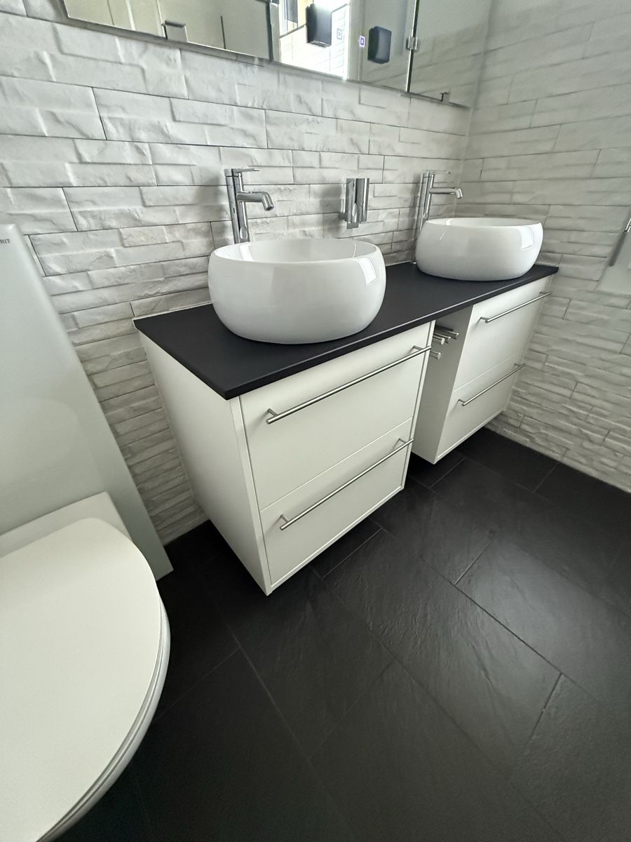 Mobili per bagno: Badezimmer: Lavabos, Armaturen inkl. – Usato da Embrach venduto da shila_03 1