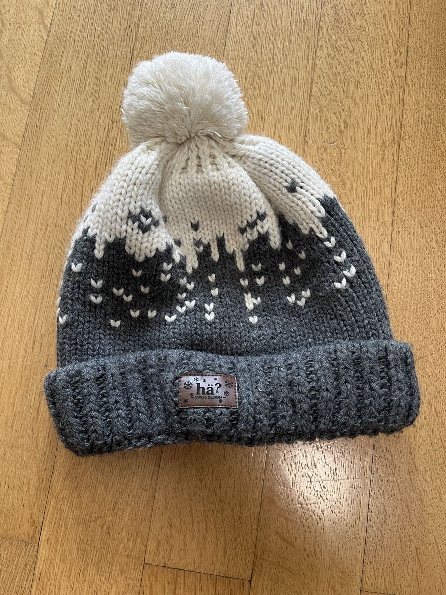 Copricapi, berretti & cappellini: Bonnet HAE gris avec ponpon – Usato da Bern venduto da pie_mdk2