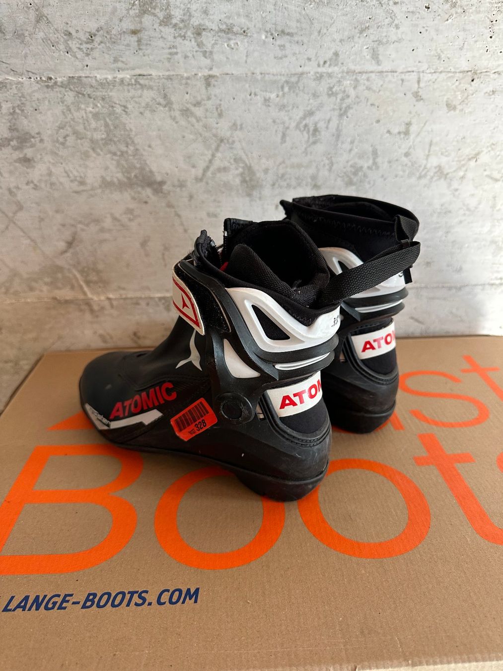 Atomic Chaussures hommes: Atomic Junior Skating Langlauf Schuhe Gr. 35 – D'occasion à Emmenbrücke par karkarkar 2