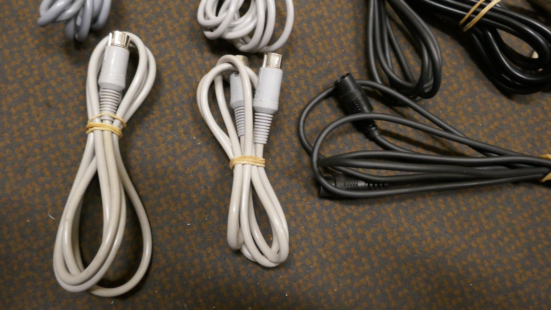 Cavi: Diverse Midi-Kabel – Usato da Wenslingen venduto da FairlightCMI 1