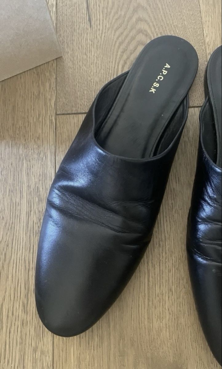Apc Scarpe da donna: Pantolette Schwarz, Leder, Gr 41, A.P.C, NP 698CHF – Usato da Tägerwilen venduto da CarolinaHerrera 1