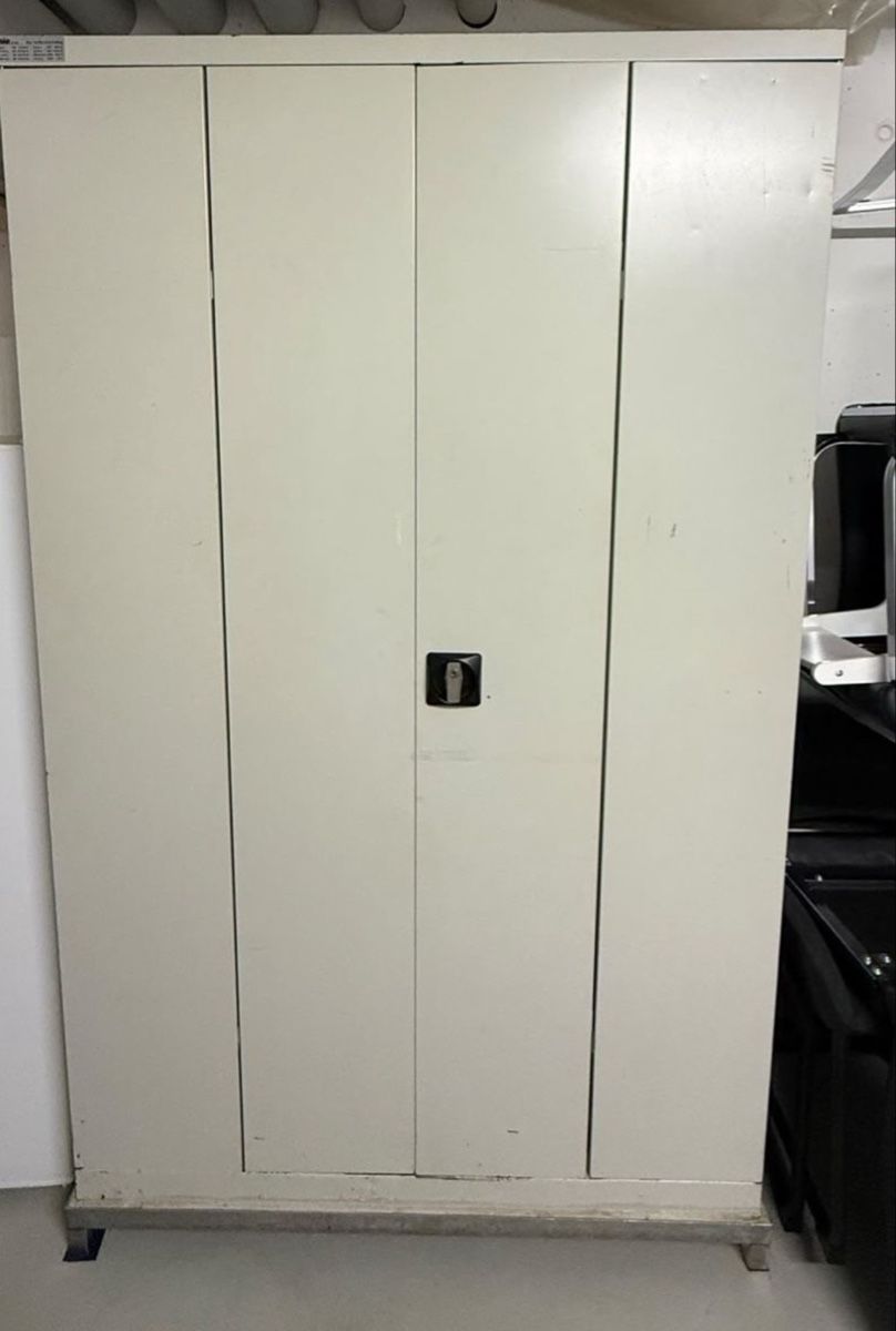 Armadi: Schwerlastschrank – Usato da Mülligen venduto da fashion_it