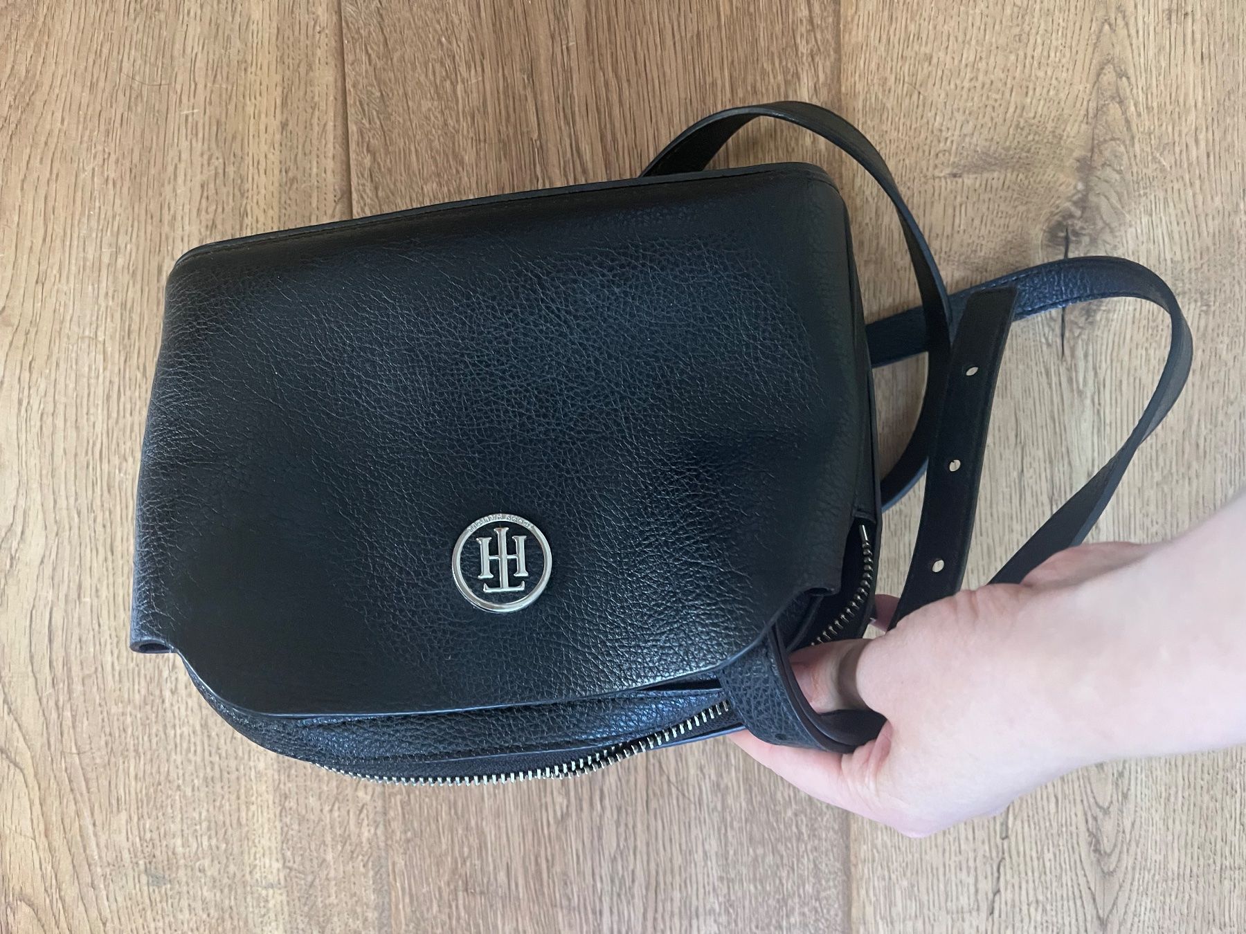 Tommy Hilfiger Borse: Tommy Hilfiger schwarze Tasche – Usato da Gattikon venduto da hie_v92m 1