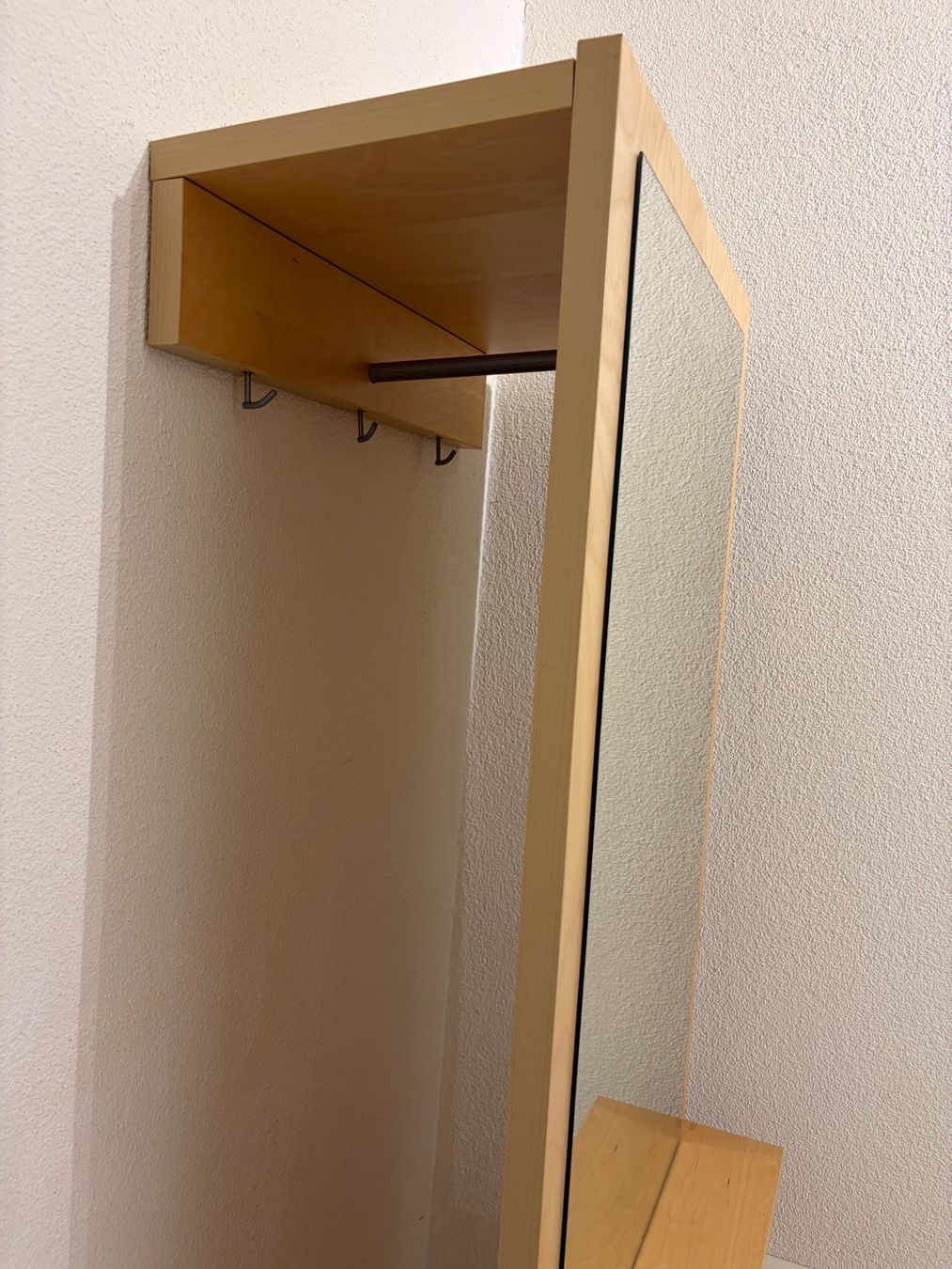 Guardaroba: Platzsparende Garderobe – Usato da Freienstein venduto da Noodaeng 5
