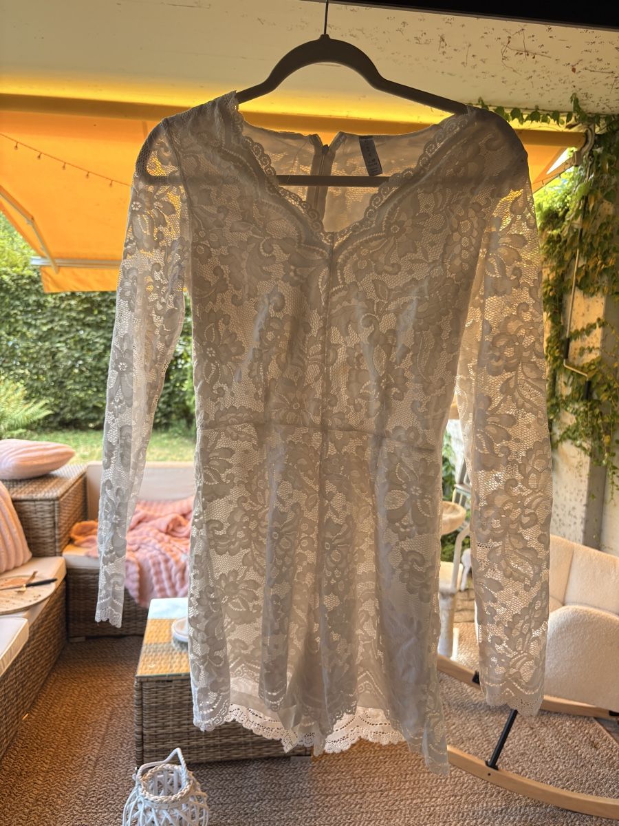 Kleider: Spitzenkleid/Einteiler weiss Grösse M neuwertig – Neu (gemäss Beschreibung) aus Kriens von dajaxoxo