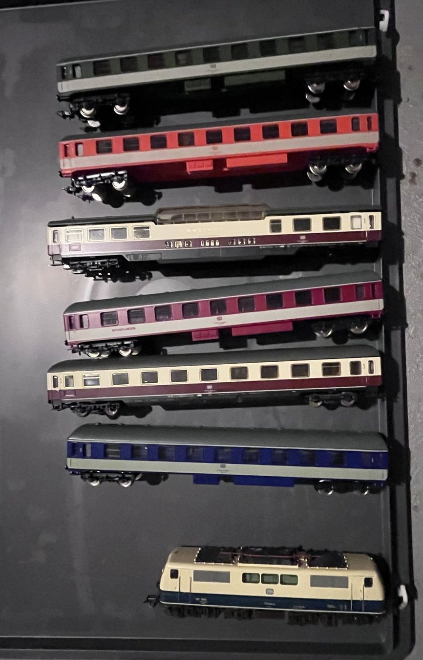 Modellini di ferrovie: Modelleisenbahn HO diverses Material – Usato da Oberdorf SO venduto da pegasus1960 1