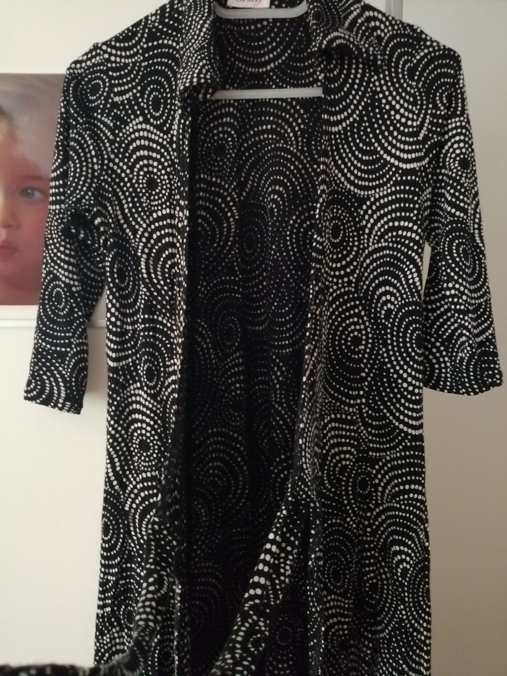 Orsay Vestiti: Schwarz-weisses Wickelkleid Gr. M – Usato da Windisch venduto da mer_6cjk 1