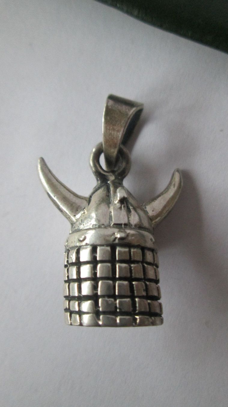 Ciondoli: Wikingerhelm Kettenanhänger 925er Silber – Nuovo (secondo la descrizione) da Drochtersen venduto da Simonchen 1