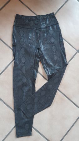 Leggings in schlangenoptik