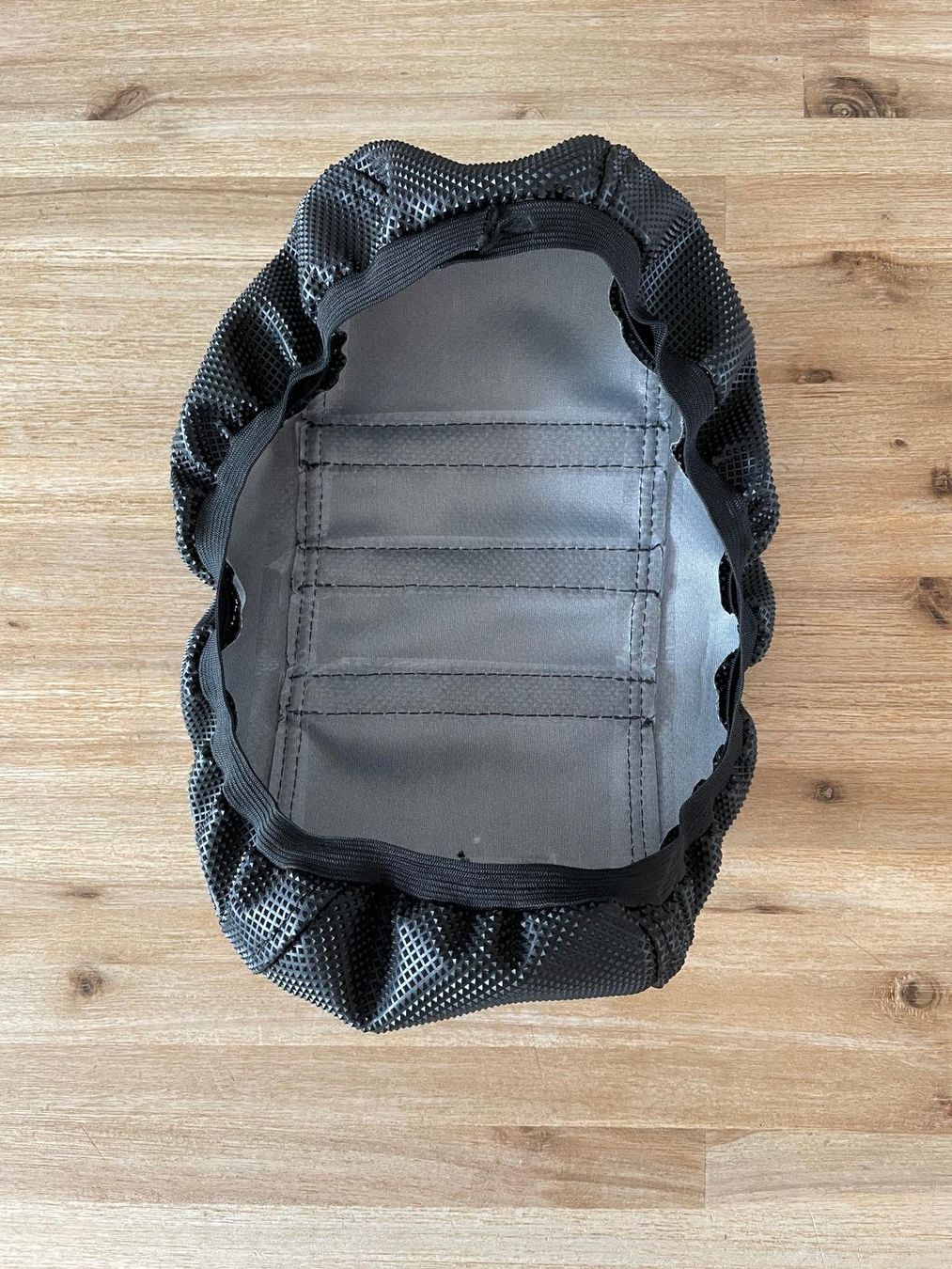 Sur-Ron Tutti i ricambio per moto: Guts Sitzbankbezug Surron Light Bee – Nuovo (secondo la descrizione) da Uster venduto da capmar 1