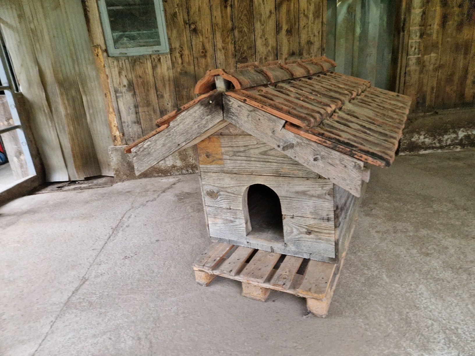 Niches, paniers: Hundehütte – D'occasion à Pratval par M.D._Mueller