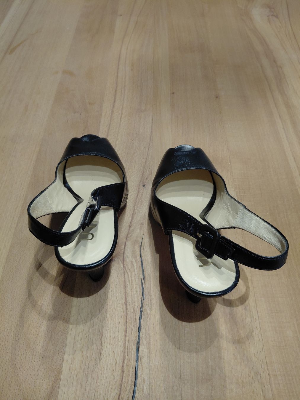 Unisa Scarpe da donna: Pumps Leder schwarz Grösse 38 – Usato da Elgg venduto da adr_ms99 1
