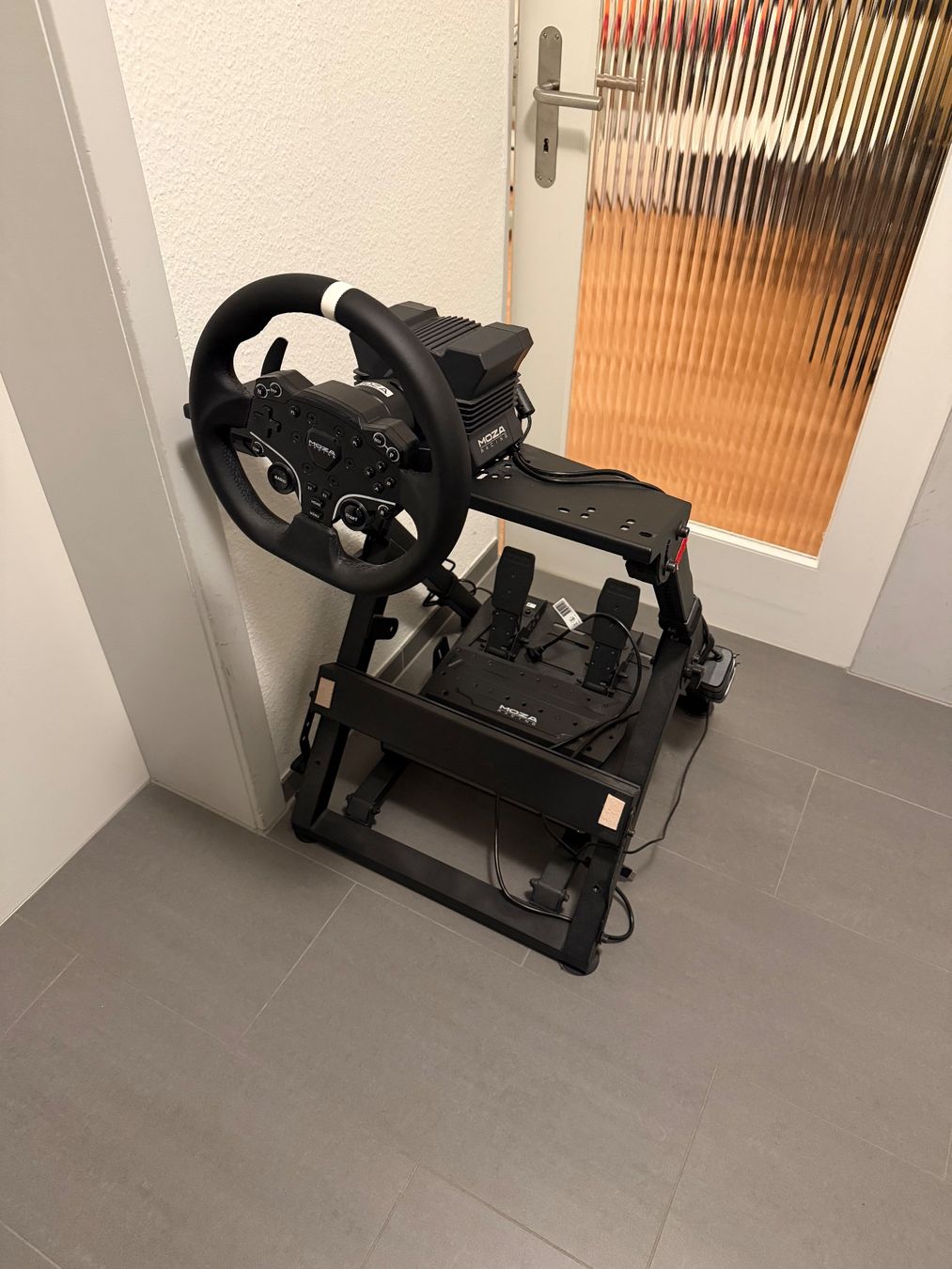 PC: Racing Sim Rig - Moza - Next Level Racing – Usato da Uster venduto da Ledronnie 1