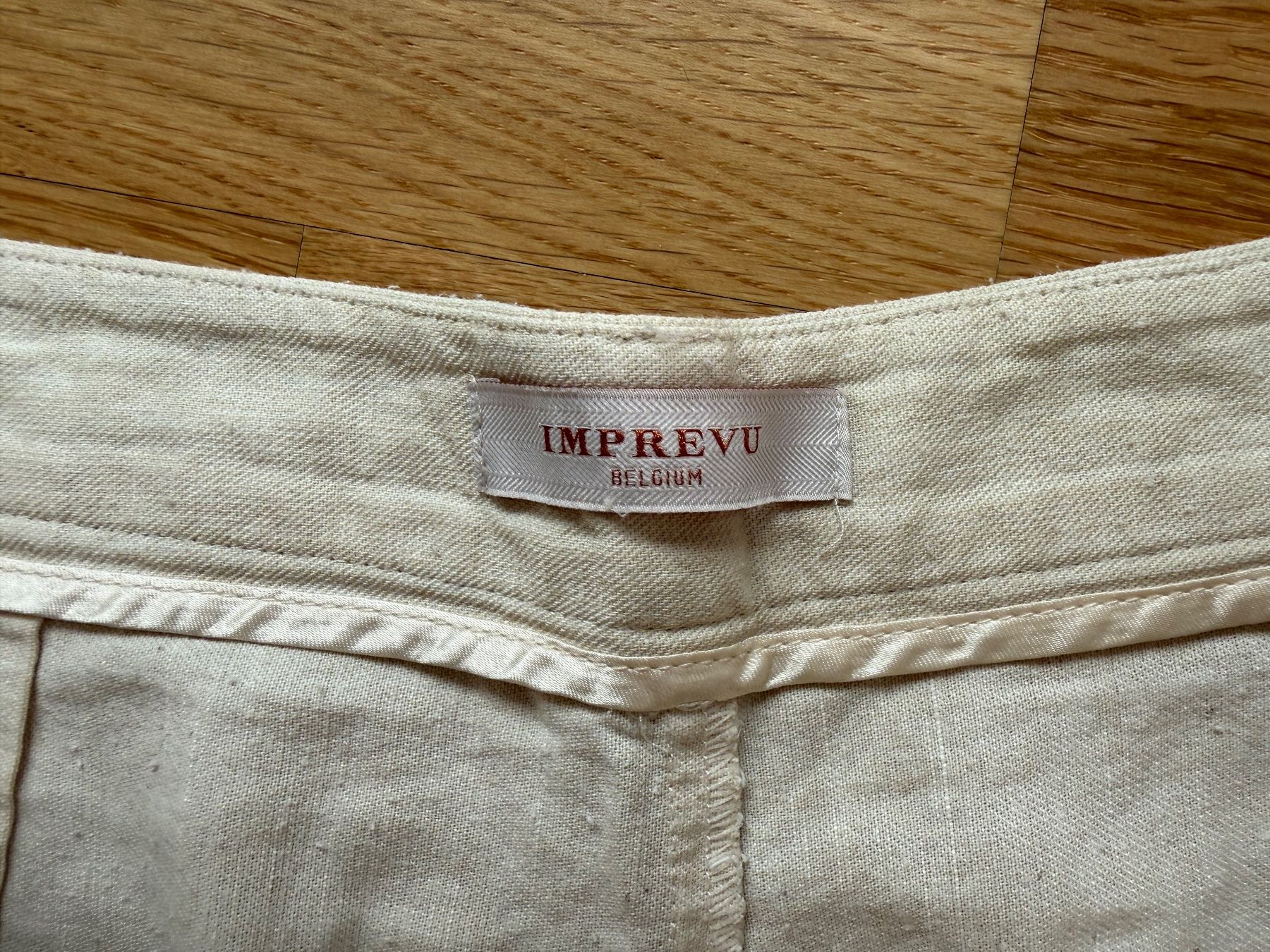 Pantaloni: Pantalon Imprévu taille 40 blanc – Usato da Lausanne venduto da ElVinche 2