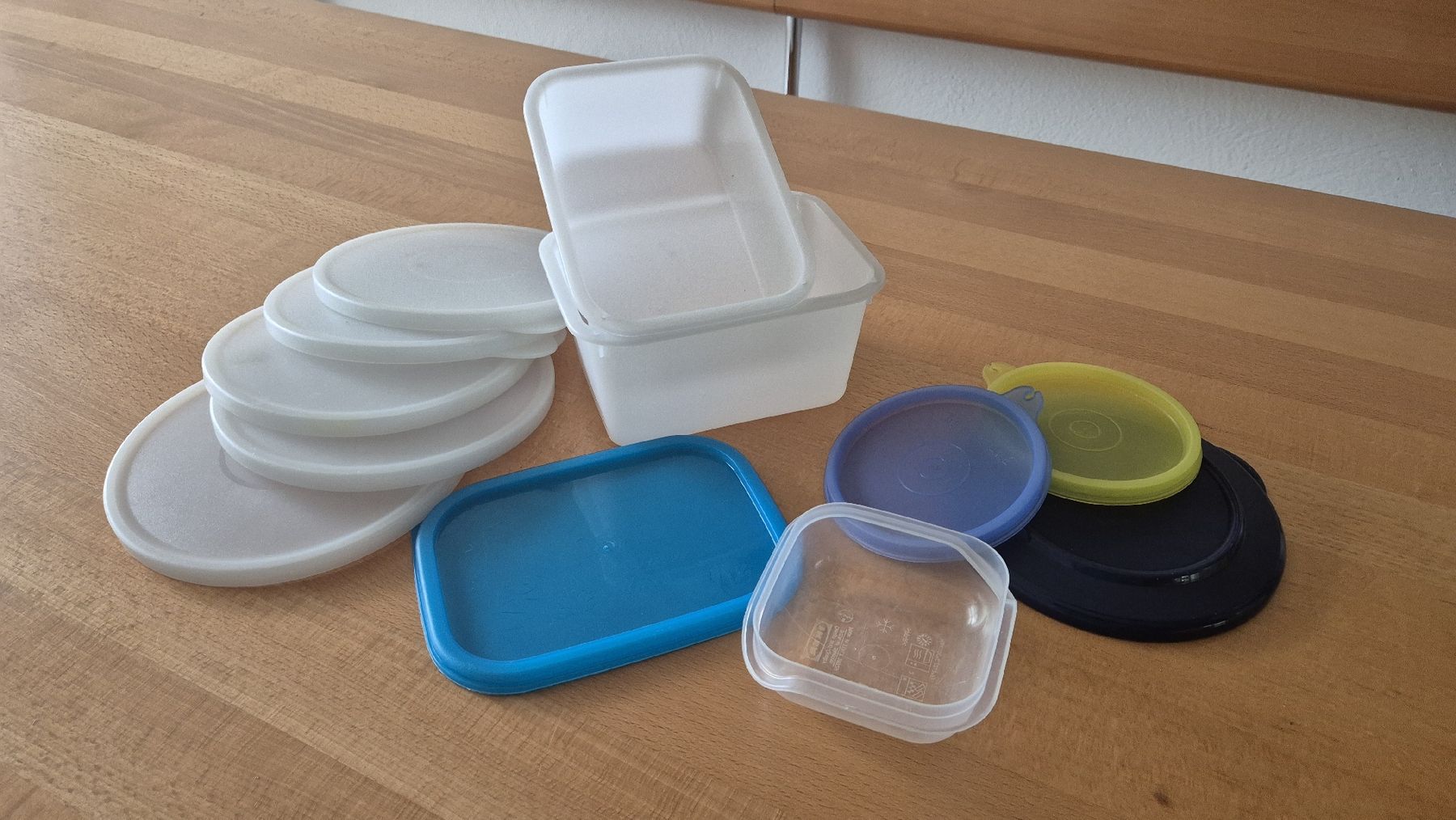Tupperware Contenitori & Simili: Tupperware diverse Deckel  – Usato da Wangen SZ venduto da Dnepr2