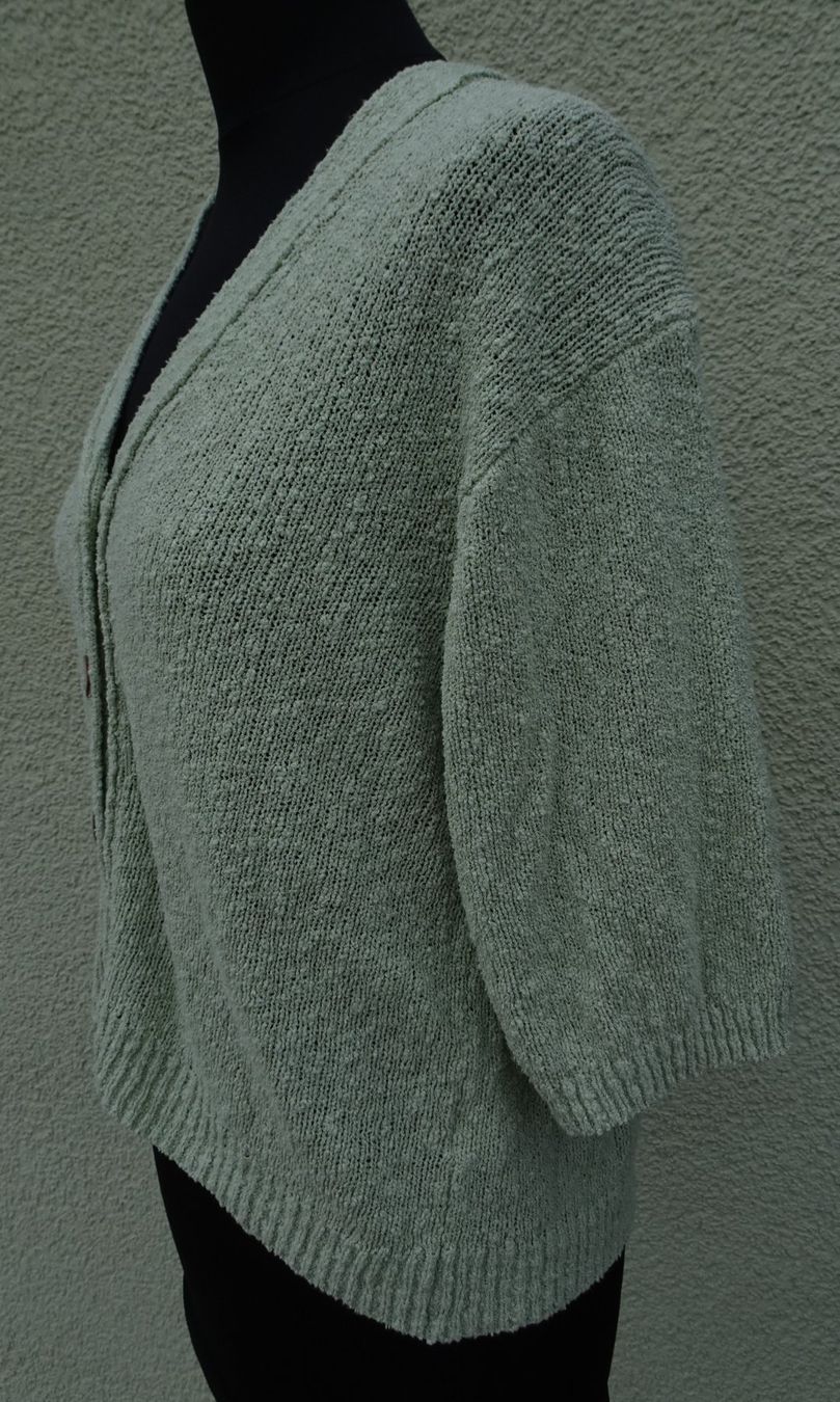 Giacche: Junghans Strickshirt Strickjacke grün Gr M Cardigan – Usato da Winterthur venduto da blumeblau77 1