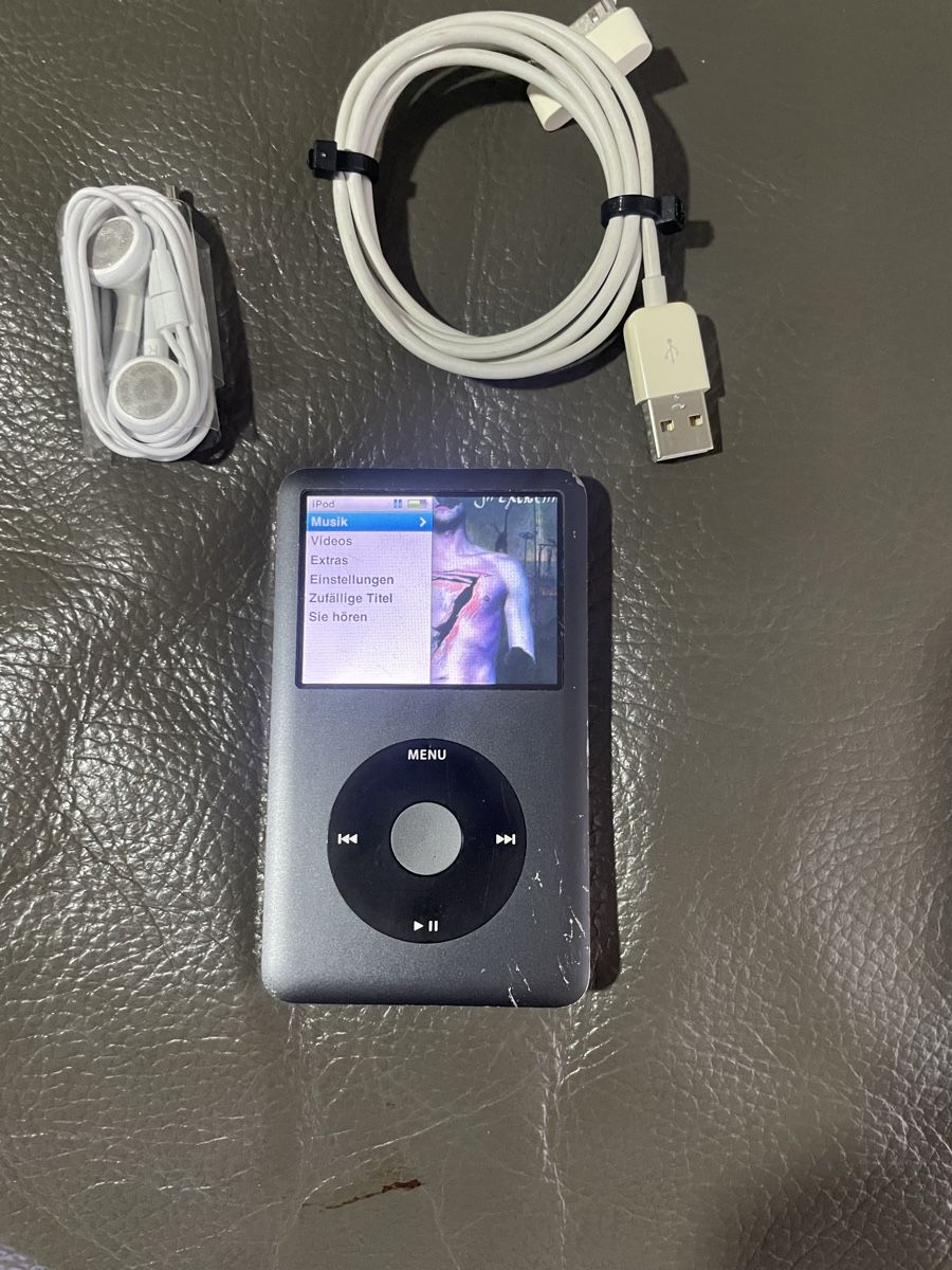 Apple Tragbarer Mediaplayer: iPod Classic 160GB – Gebraucht aus Zürich von semi16
