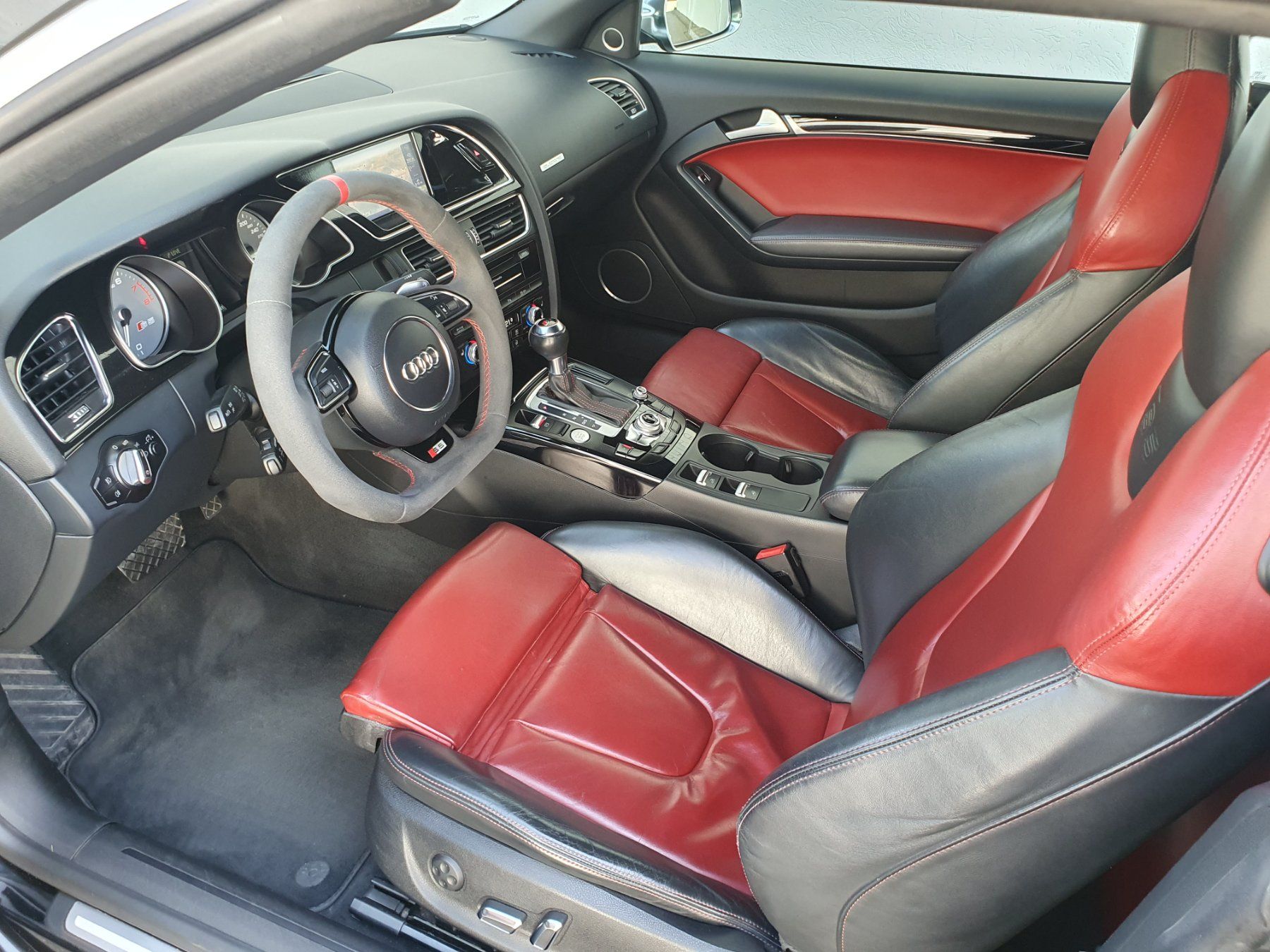 Audi Autos: 2011 Audi S5 Cabriolet Facelift – Gebraucht aus aadorf von  6