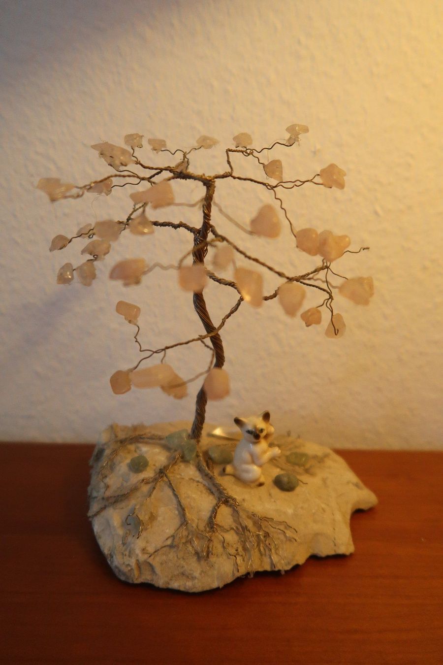Mineralien & Heilsteine: Baum mit Steinen (Rosenquarz) – Gebraucht aus Erlenbach ZH von milliway_42 1