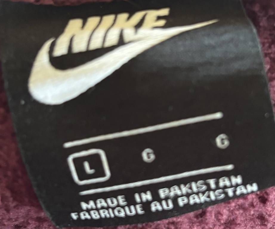 Nike Maglioni & Felpe: Nike Pullover – Usato da Wilen b. Wil venduto da liv_8 2