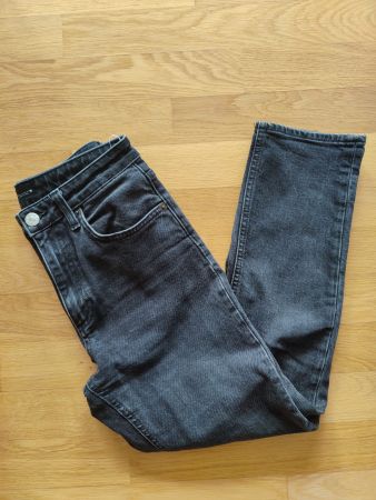 ZARA Damenjeans im Zigaretten-Schnitt- Grösse 36