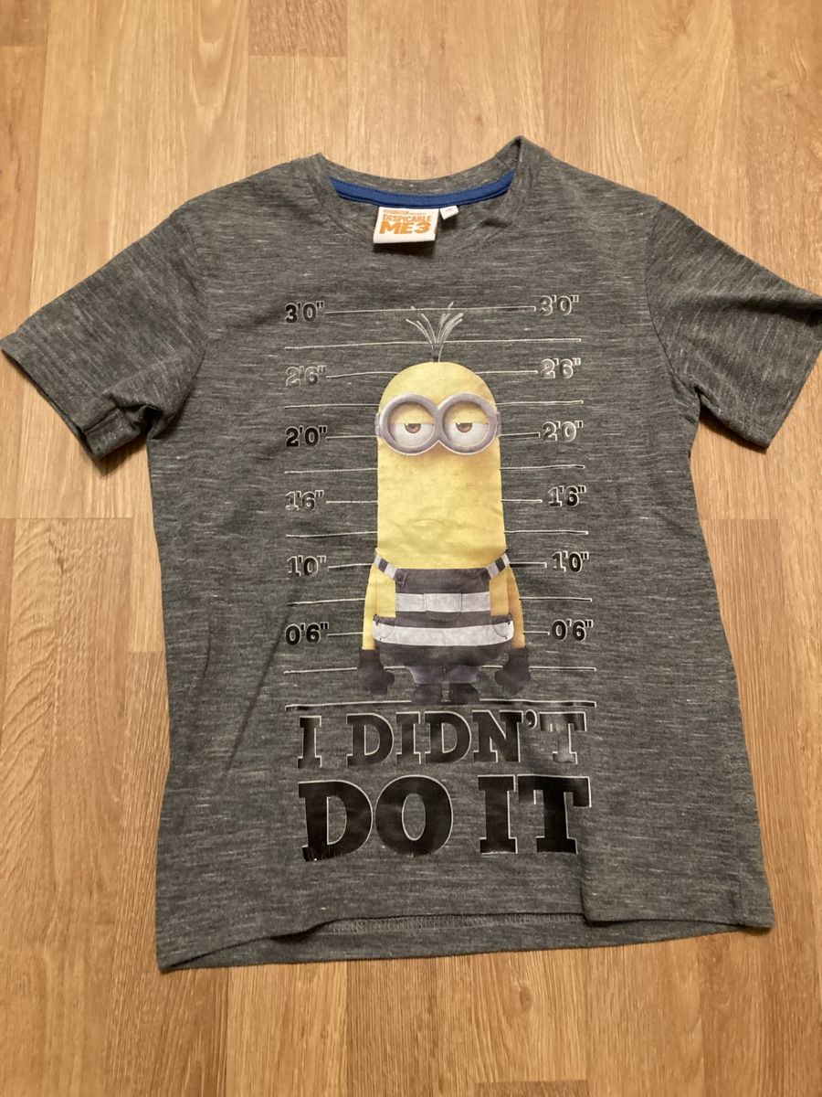 Camicie, T-shirt & Polo: Kinder Minions Shirt Gr. 116 – Usato da Emmenbrücke venduto da JJ_89