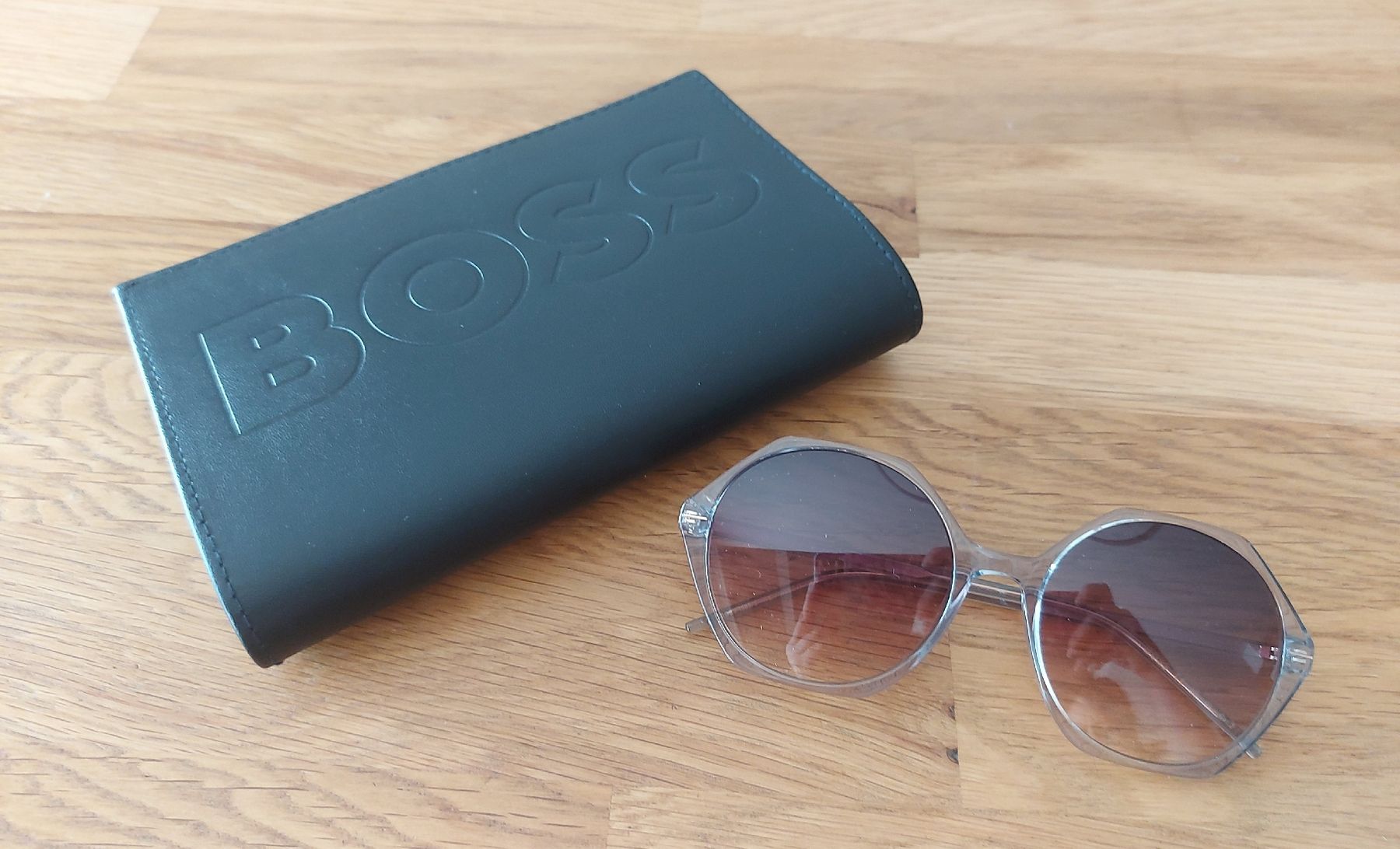 Hugo Boss Occhiali & Lenti: Sonnenbrille, BOSS, grau – Usato da Oberengstringen venduto da PaolaDe