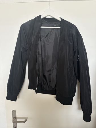 Coole Übergangsjacke von TODAY, Grösse M - Top Zustand!