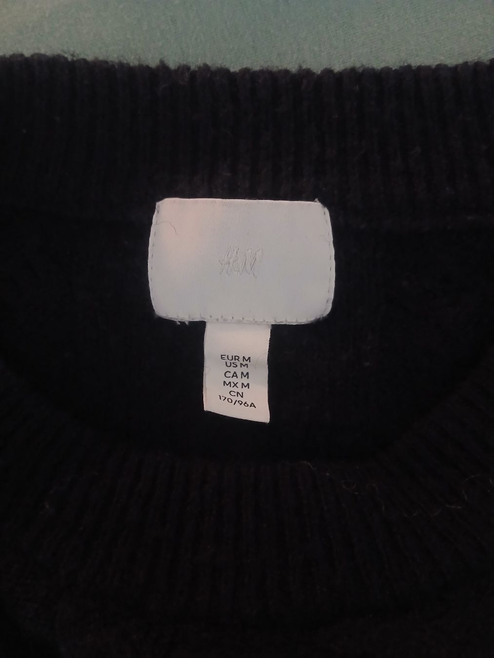 H&M Maglioni & Felpe: Oversized Dunkelblauer Pullover – Usato da Lachen SZ venduto da Banane3 1