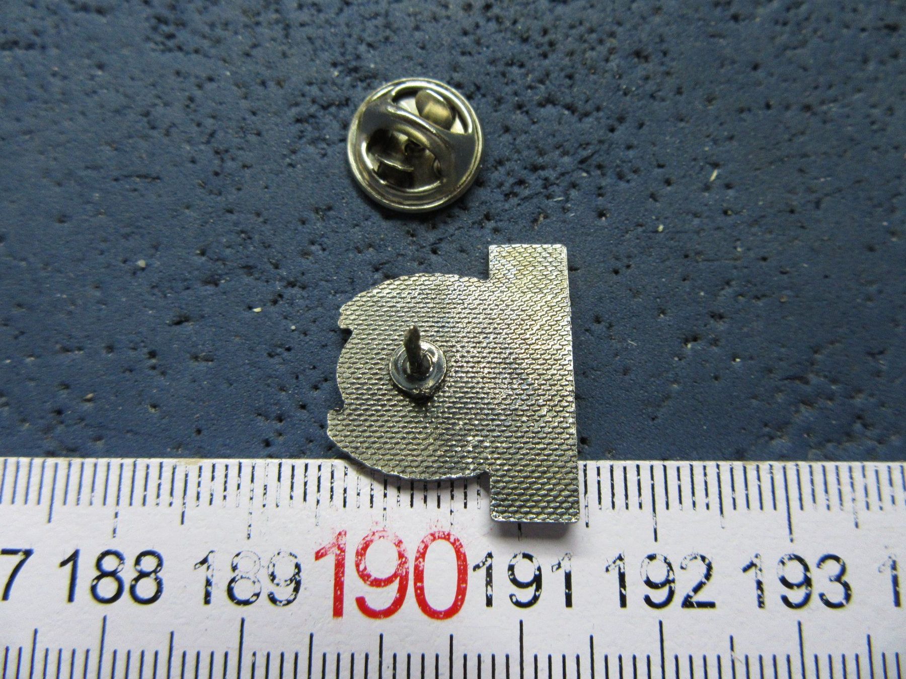 Swiss Placchette & Badge: BAER KÄSE PIN – Usato da Ettingen venduto da Hausi4711 1